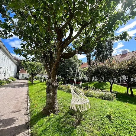 Sjarmerende, Sentrumsnaer *